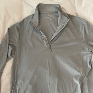 Men’s Vineyard vines performance tee